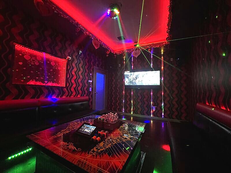 Medium room equipment