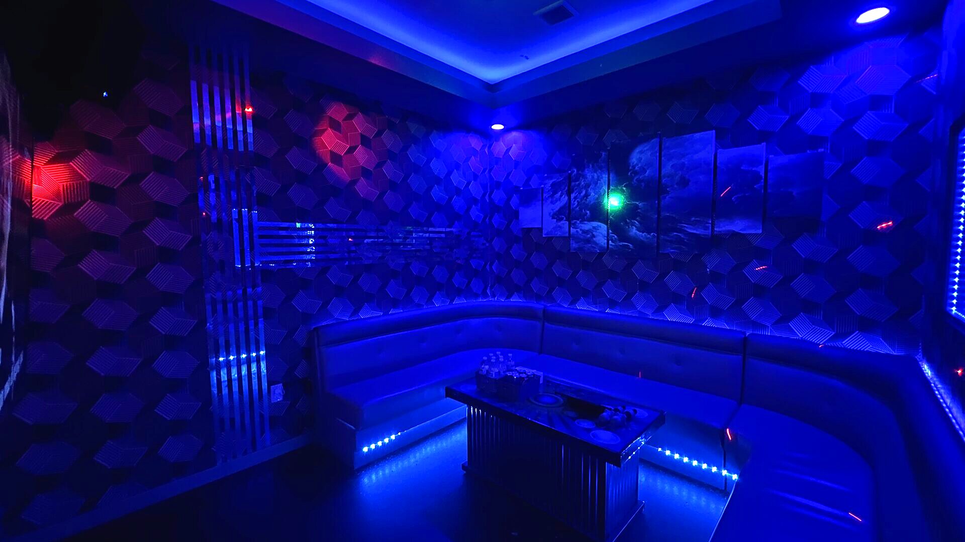 Small karaoke room at Maxim